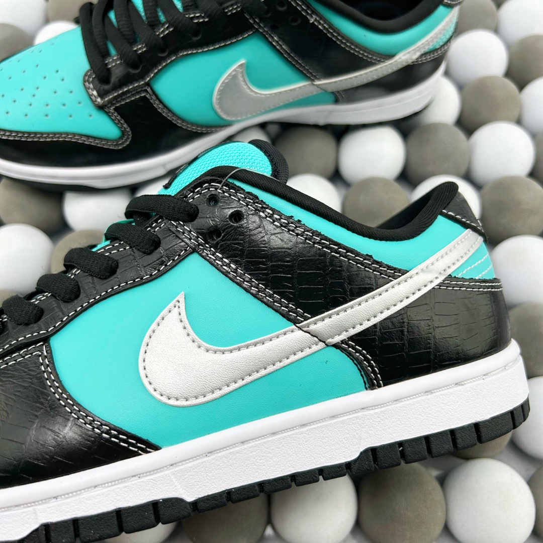 High-Quality Version Nike Dunk Low DJ6188-002 Custom “Valentine’s Day” Triple Swoosh Low-Top Sneakers - 图片 7