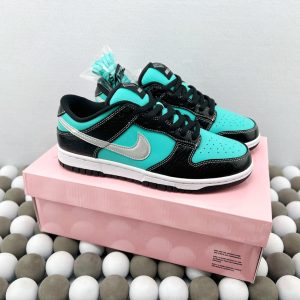 High-Quality Version  Nike Dunk Low DJ6188-002 Custom “Valentine’s Day” Triple Swoosh Low-Top Sneakers